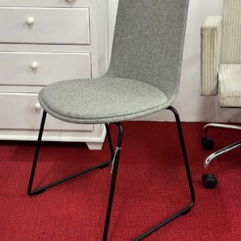 Chaise design gris