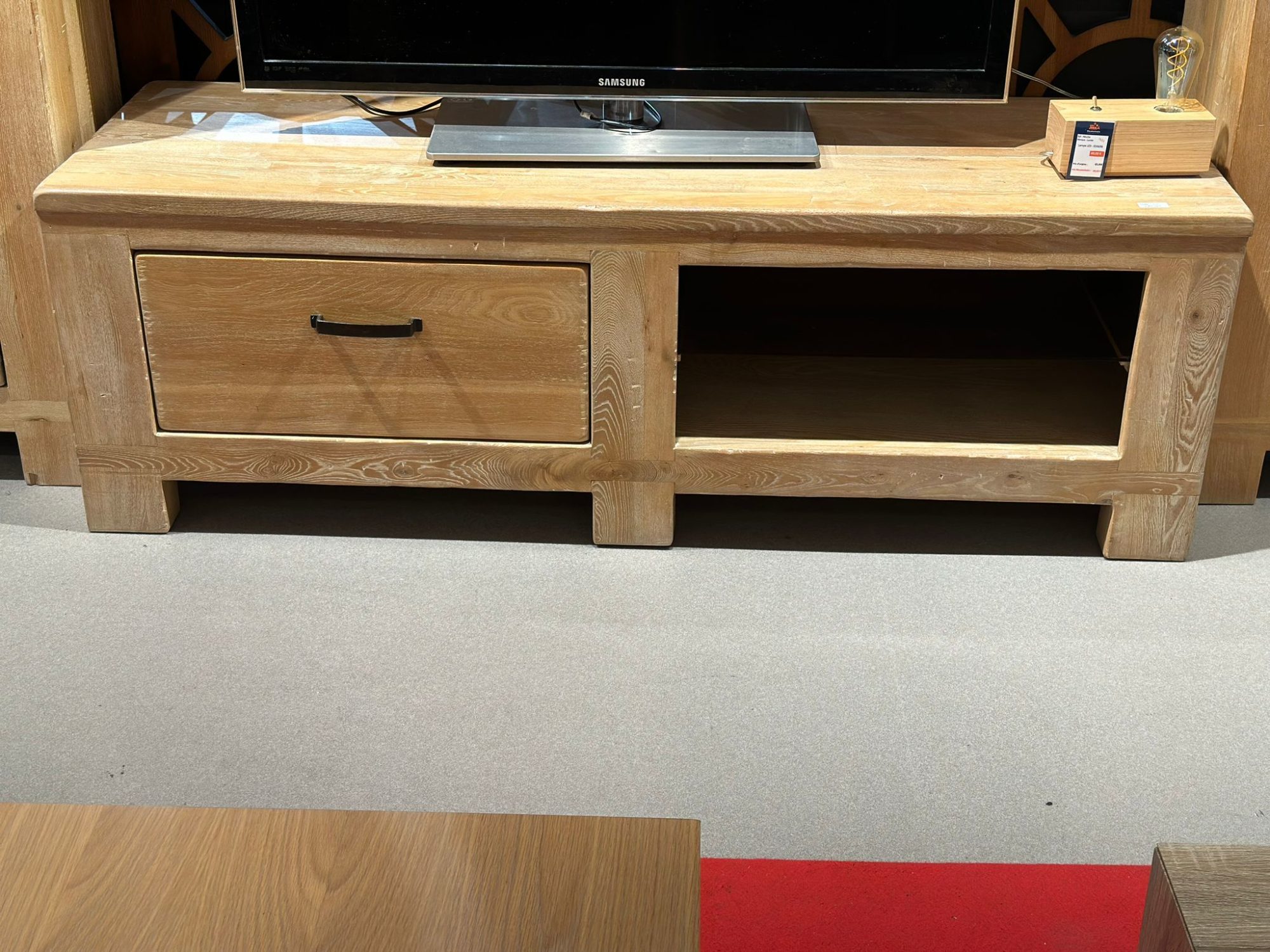 Meuble TV en bois massif - Image 2
