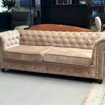 Canapé 3pl en velours style Chesterfield