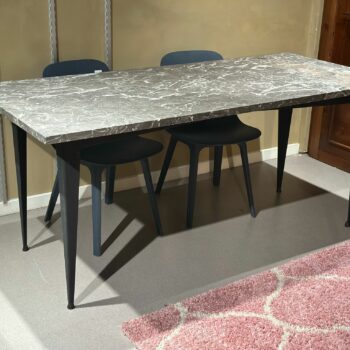 Table à manger en marbre
