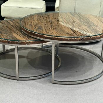 Tables gigognes en bois massif avec verre dessus
