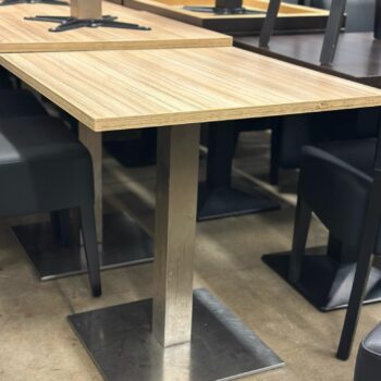 Table HORECA 70x70 (9 pièces disponibles)