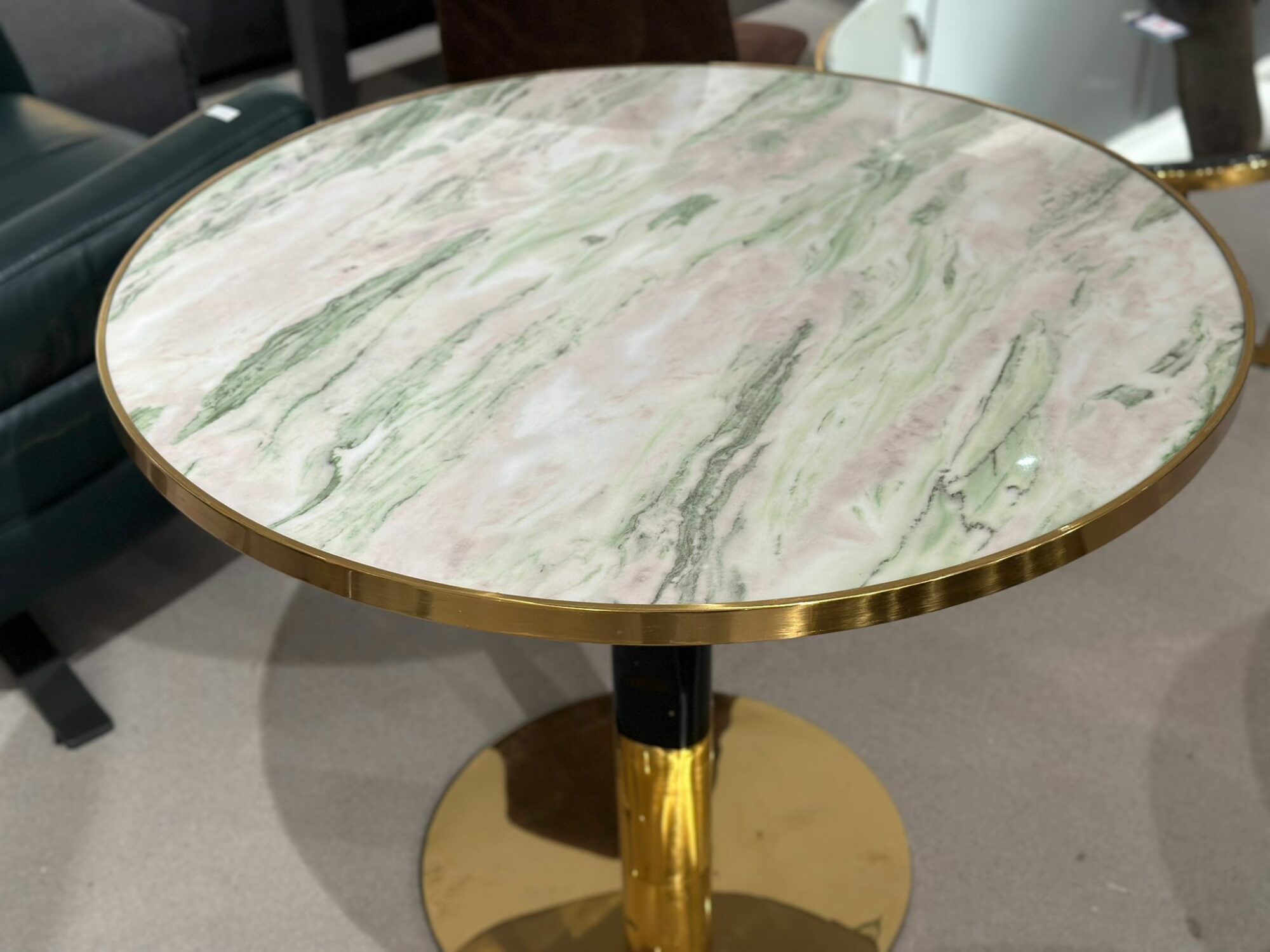 Table ronde en verre marbre - 100cm diamètre (13 pièces disponibles) - Image 2