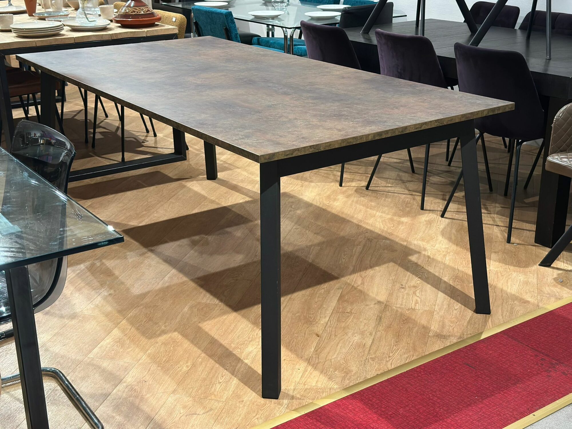 Table à manger style industriel
