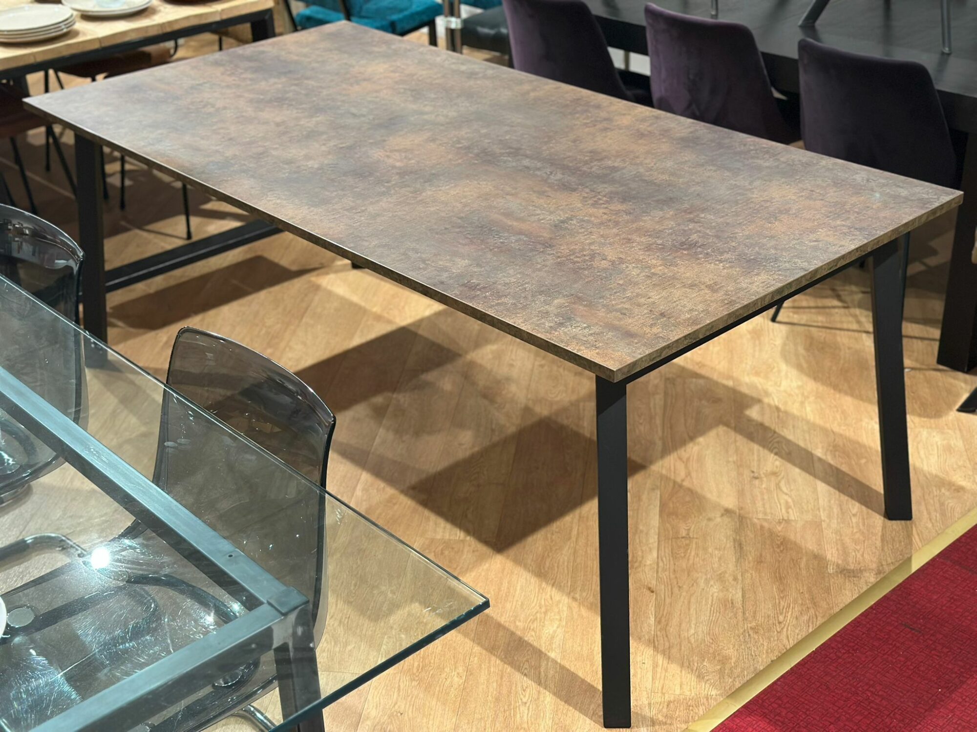 Table à manger style industriel - Image 3