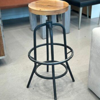 Tabourets de bar reglable en hauteur (6 pièces disponibles)