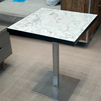 Table à manger 2pr HORECA effet marbre (8 pièces disponibles)