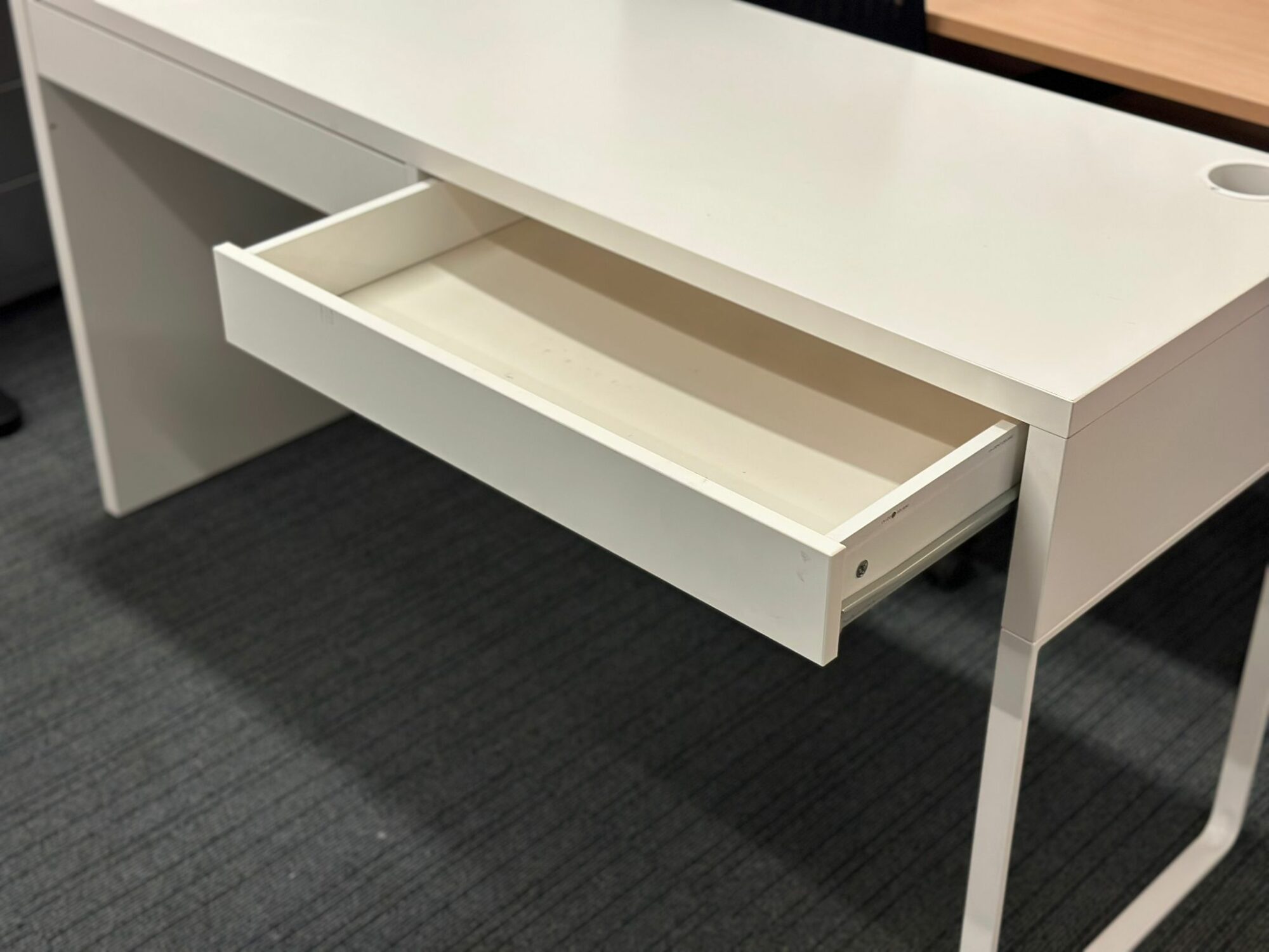 Bureau avec tiroirs - MICKE - Image 2