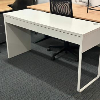 Bureau avec tiroirs - MICKE