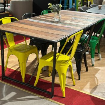Table à manger style industriel