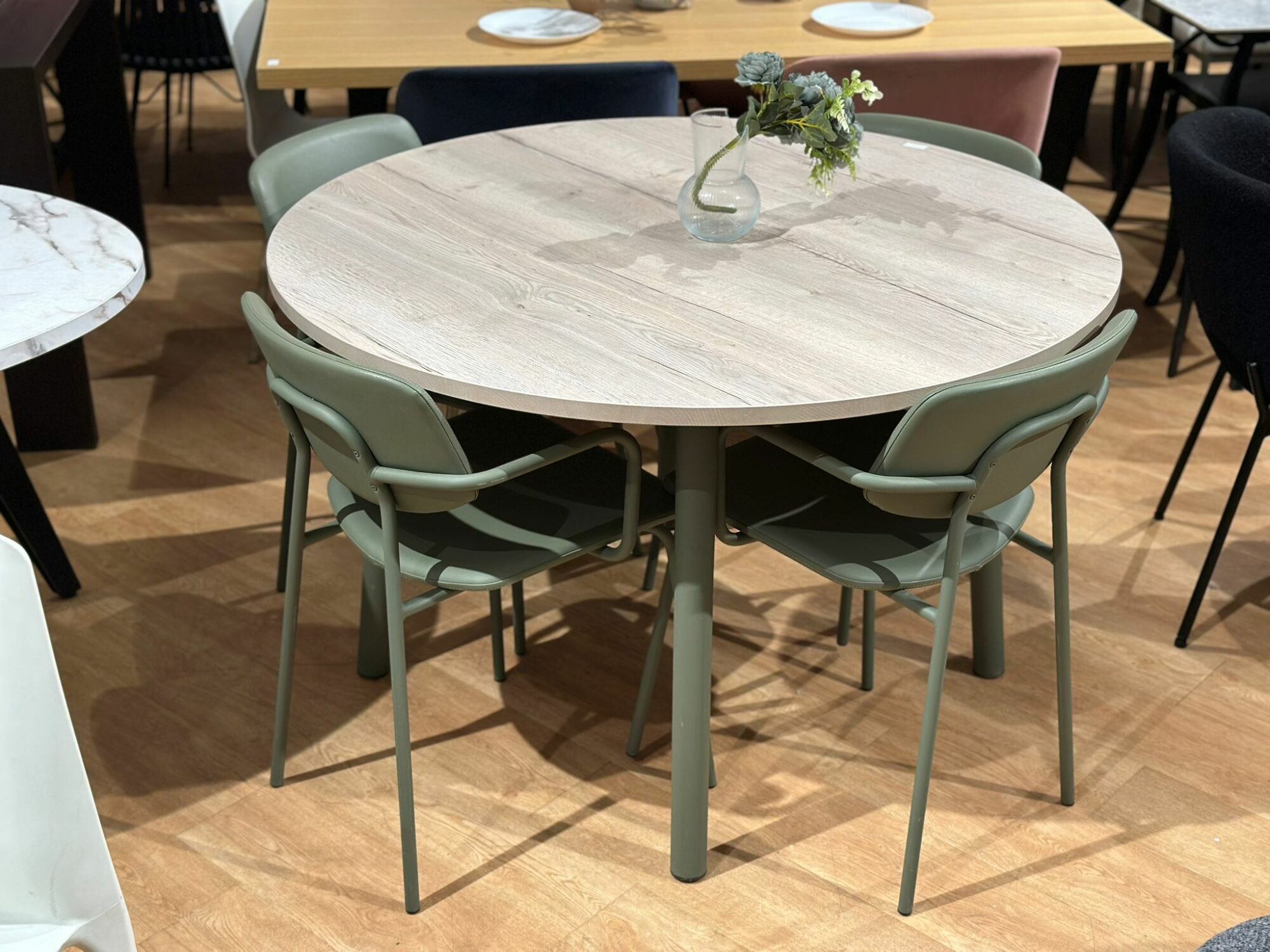 Table à manger ronde - Image 2