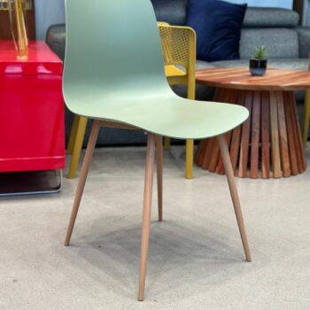 Chaises style scandinave verte (20 pièces disponibles)