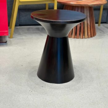 Table d'appoint métallique