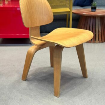 Chaise/Fauteuil d'appoint style scandinave "style VITRA"