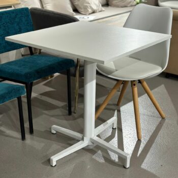 Tables pliable (12 pièces disponibles)