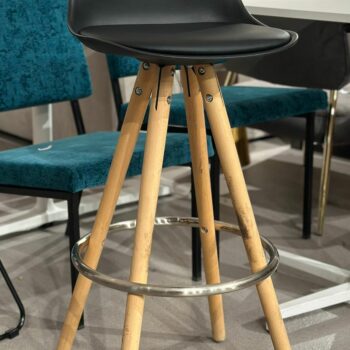 Chaises haute noir style scandinave