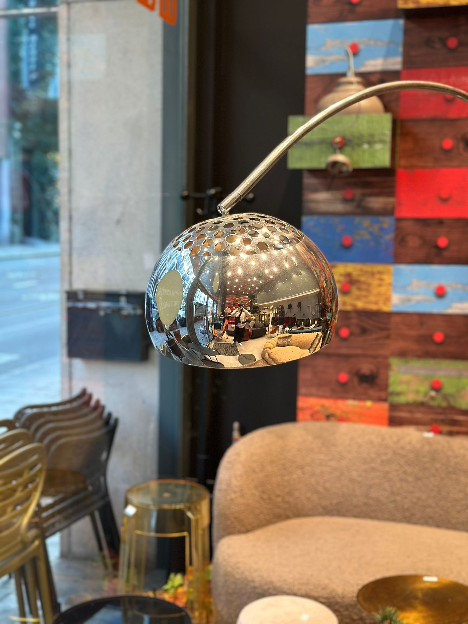 Lampadaire design courbé - Image 2