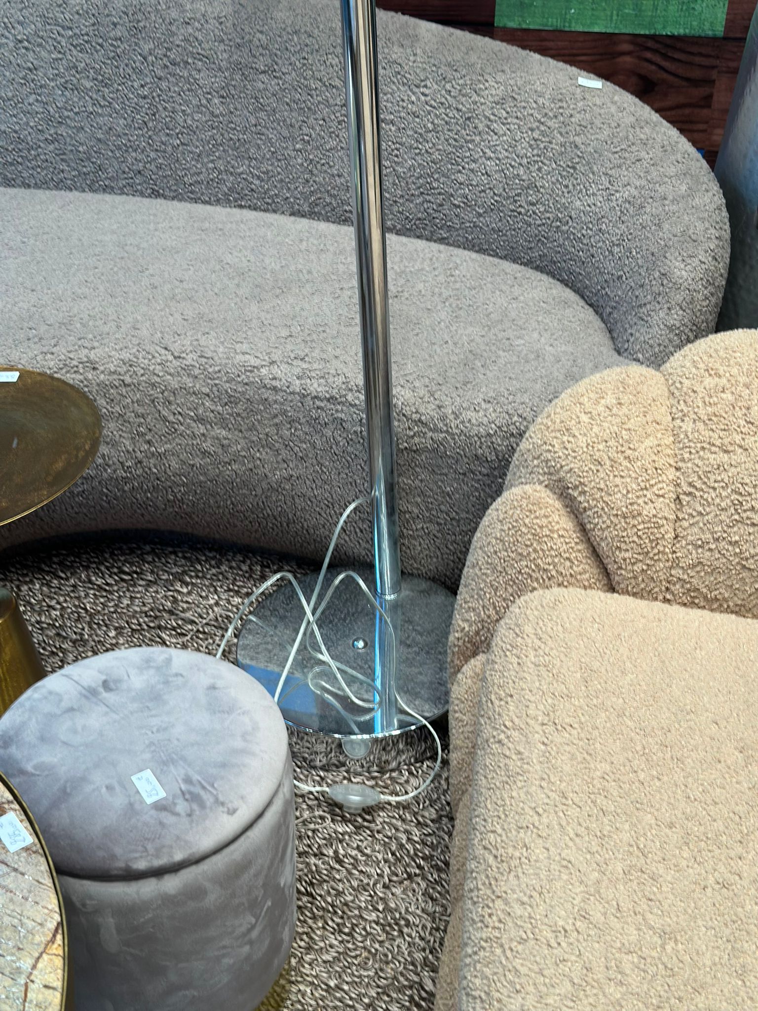 Lampadaire design courbé - Image 3