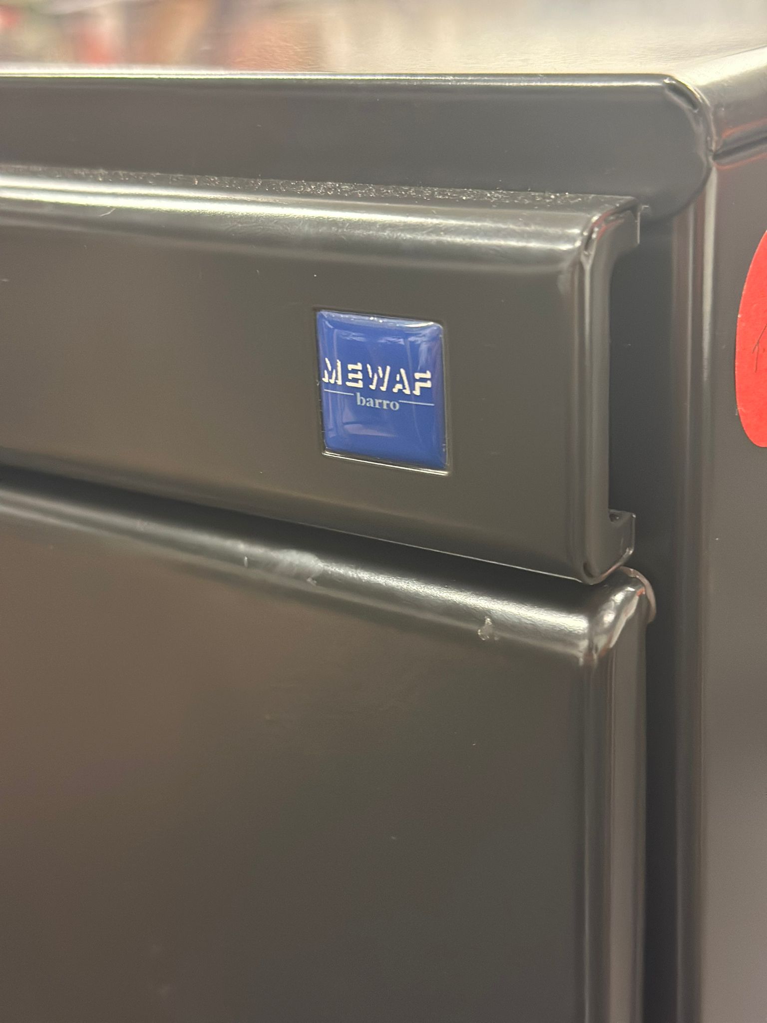 Caisson de rangement métallique sur roulette avec clés - Image 3