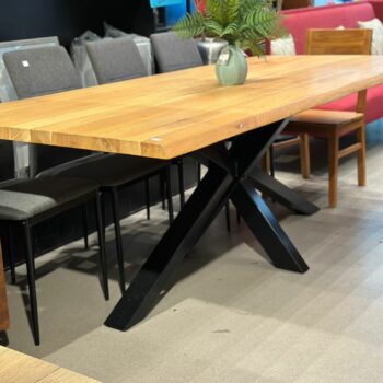 Table à manger en bois massif