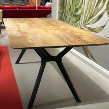 Table à manger style industriel en bois