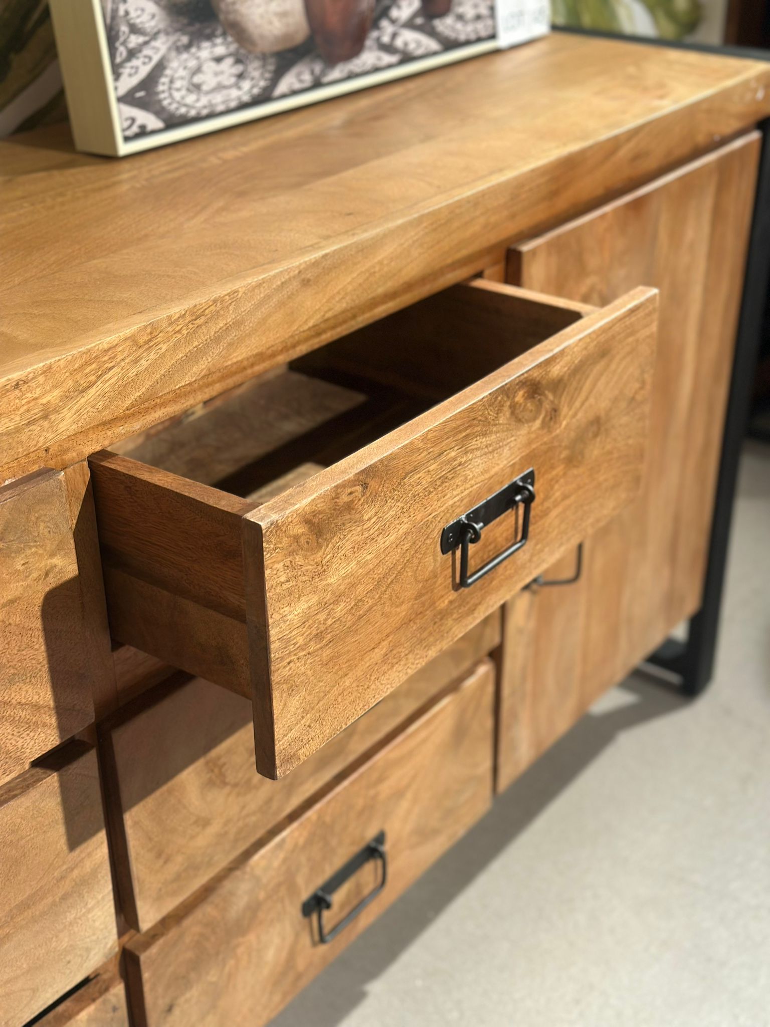 Buffet en bois style industriel avec 6 tiroirs 2 porte - Image 4