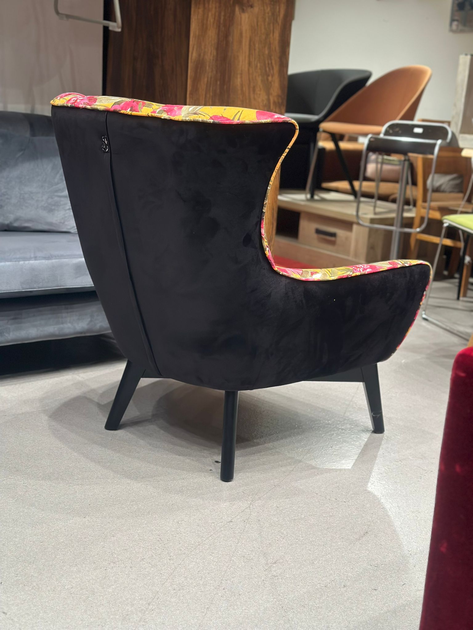 Fauteuil revêtement en tissu à motif floraux - Image 2