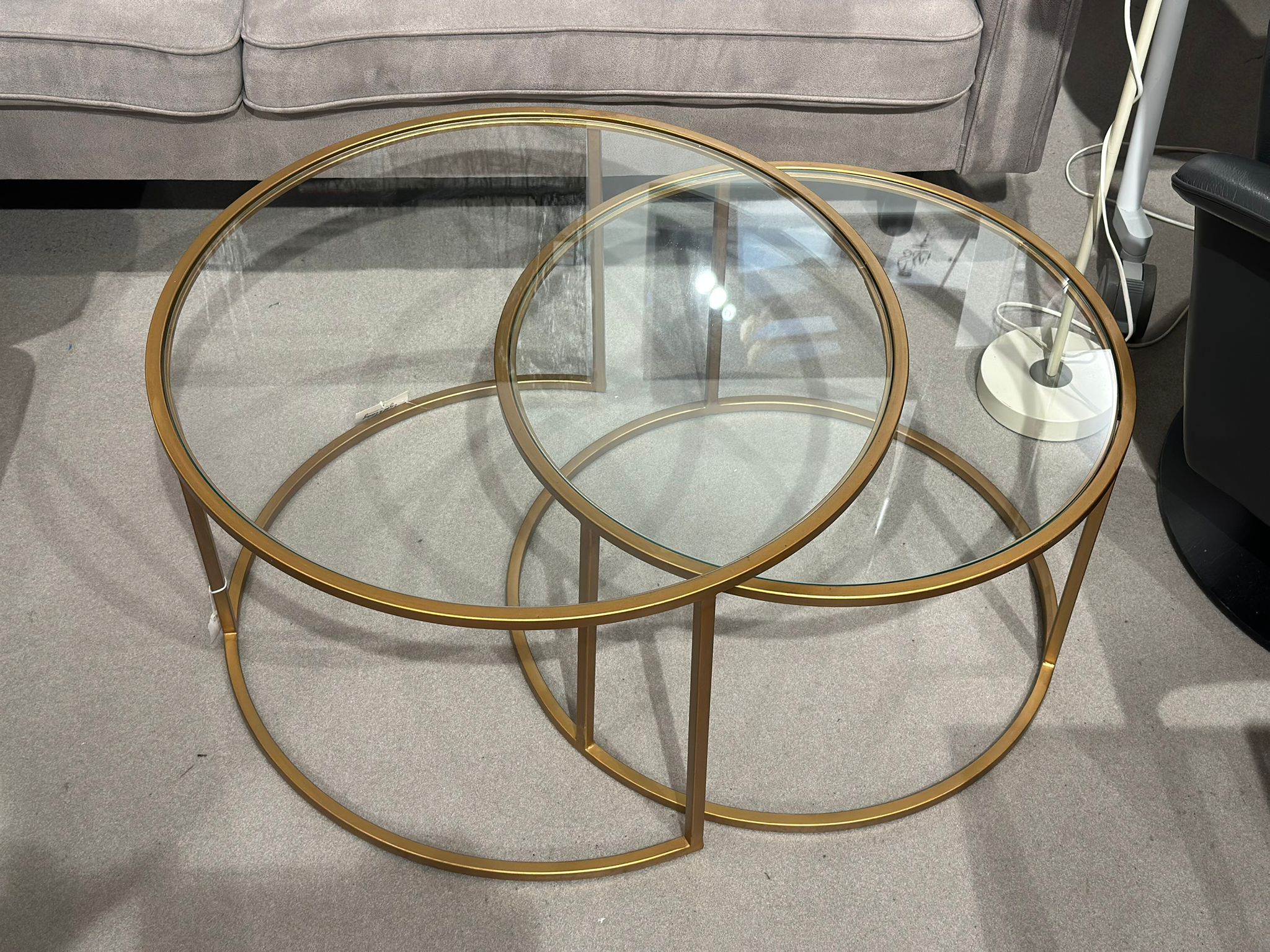 Tables gigognes structure dorée - Image 2