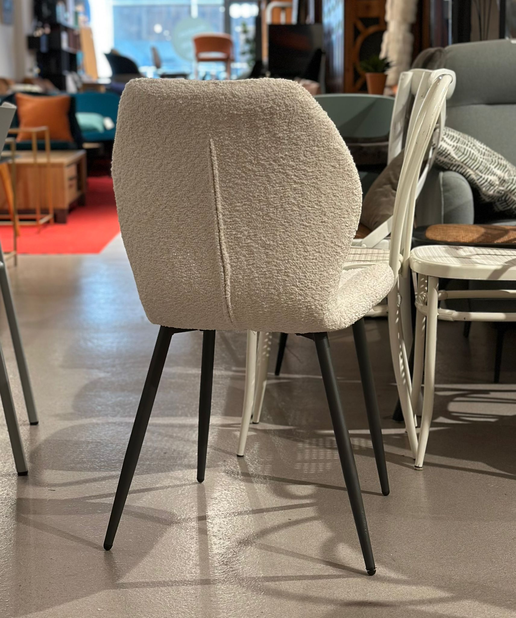 2x Chaises salle à manger tissu bouclé - Image 3