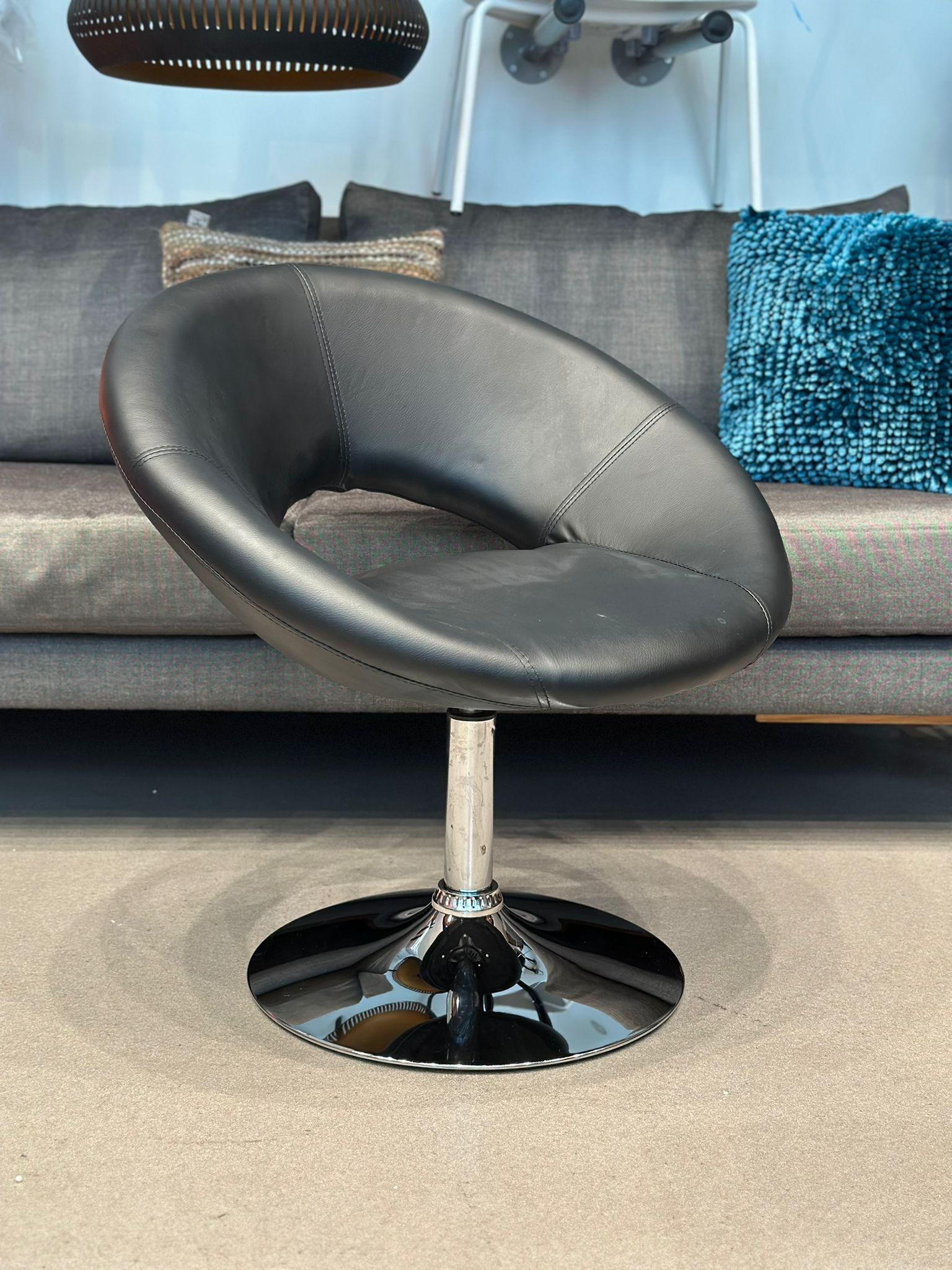 Fauteuil d'appoint pivotant