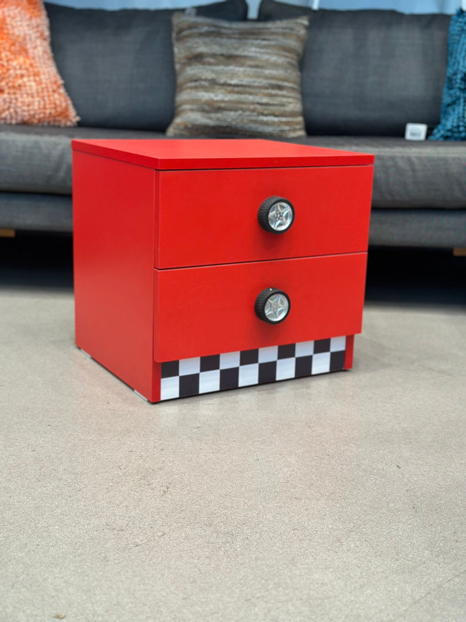 Table de chevet enfant