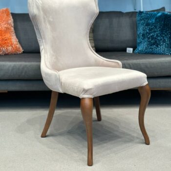 Chaises salle à manger capitonnée (2 pièces disponibles)