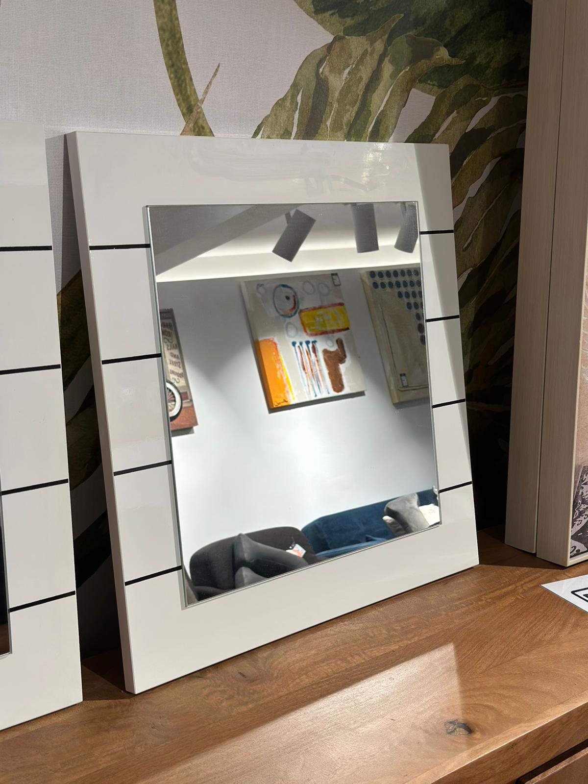 Miroirs (3 pièces disponibles)