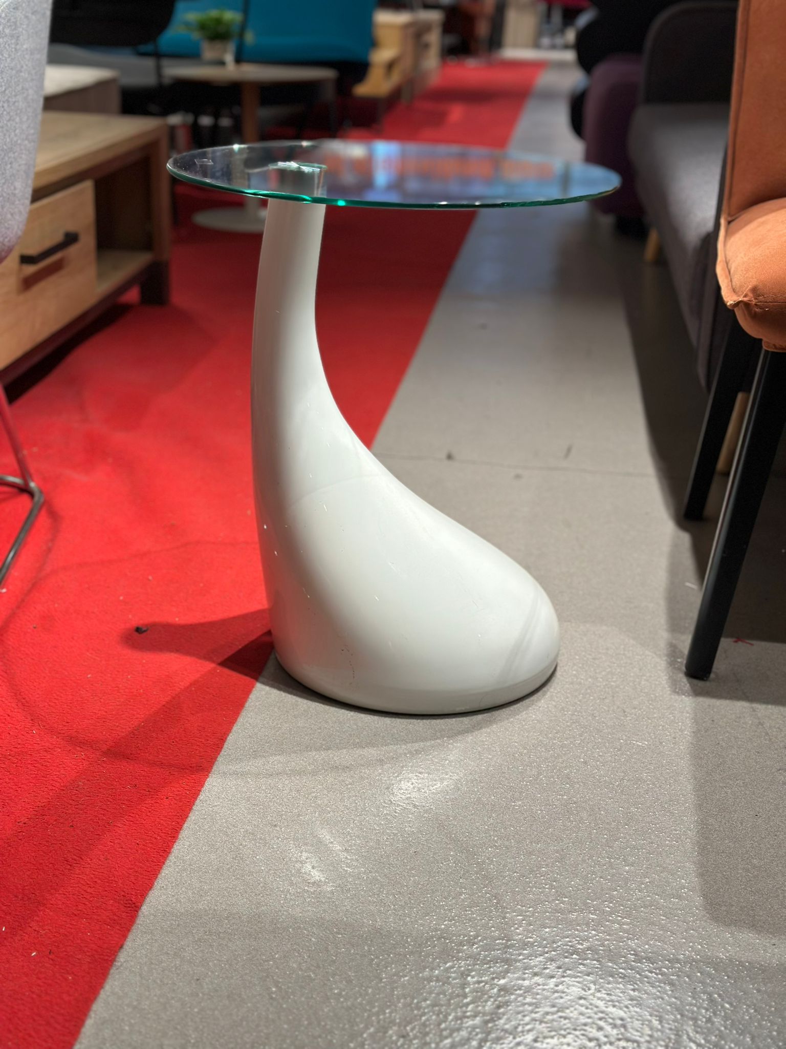 Table d'appoint "goutte d'eau" (2 pièces disponibles) - Image 2