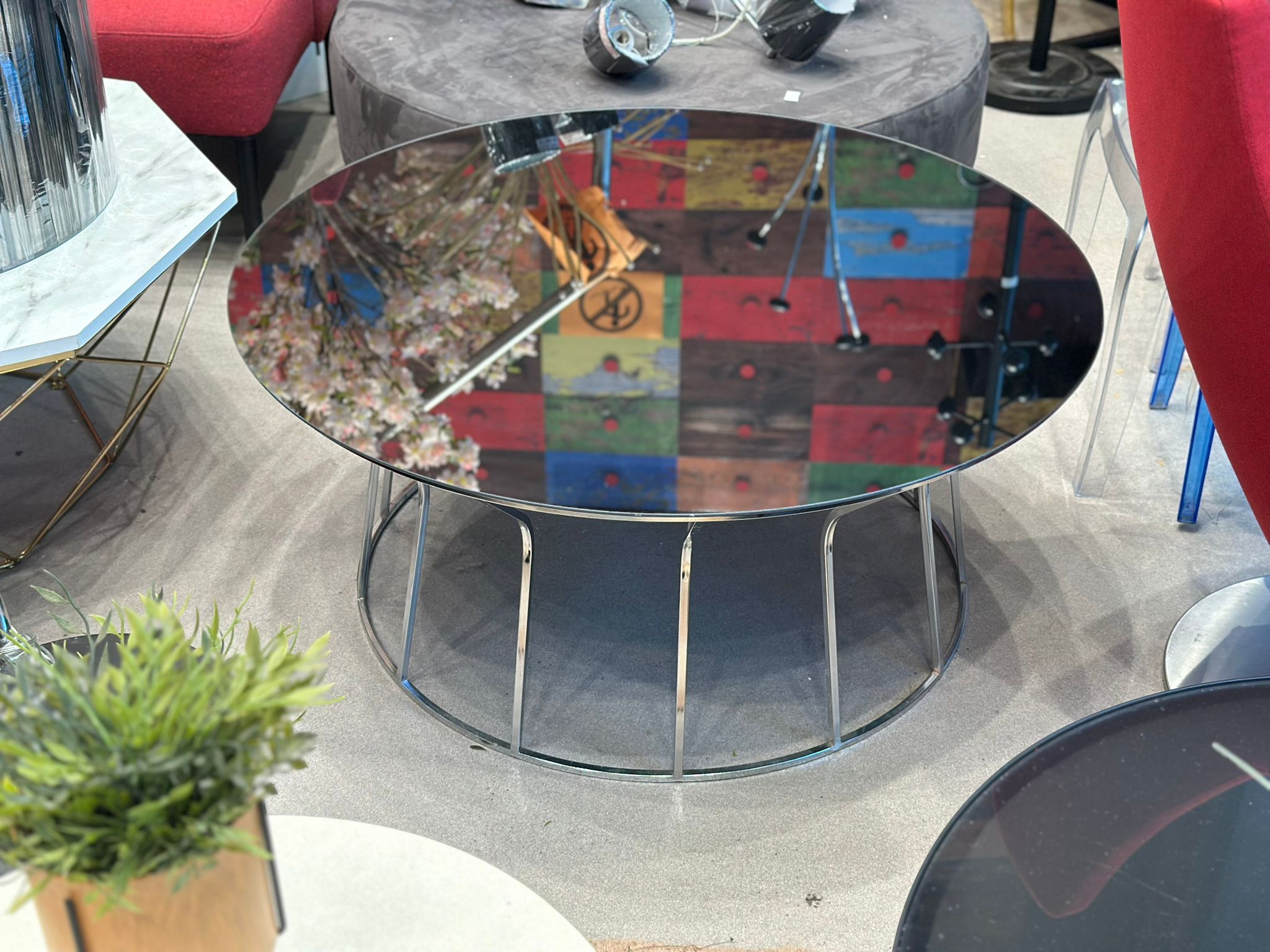 Table de salon ronde plateau en verre miroir - Image 2