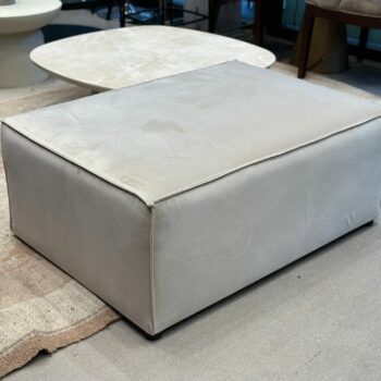 Pouf en velours rectangulaire