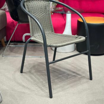 Chaise de terrasse empilable (26 pièces disponibles)