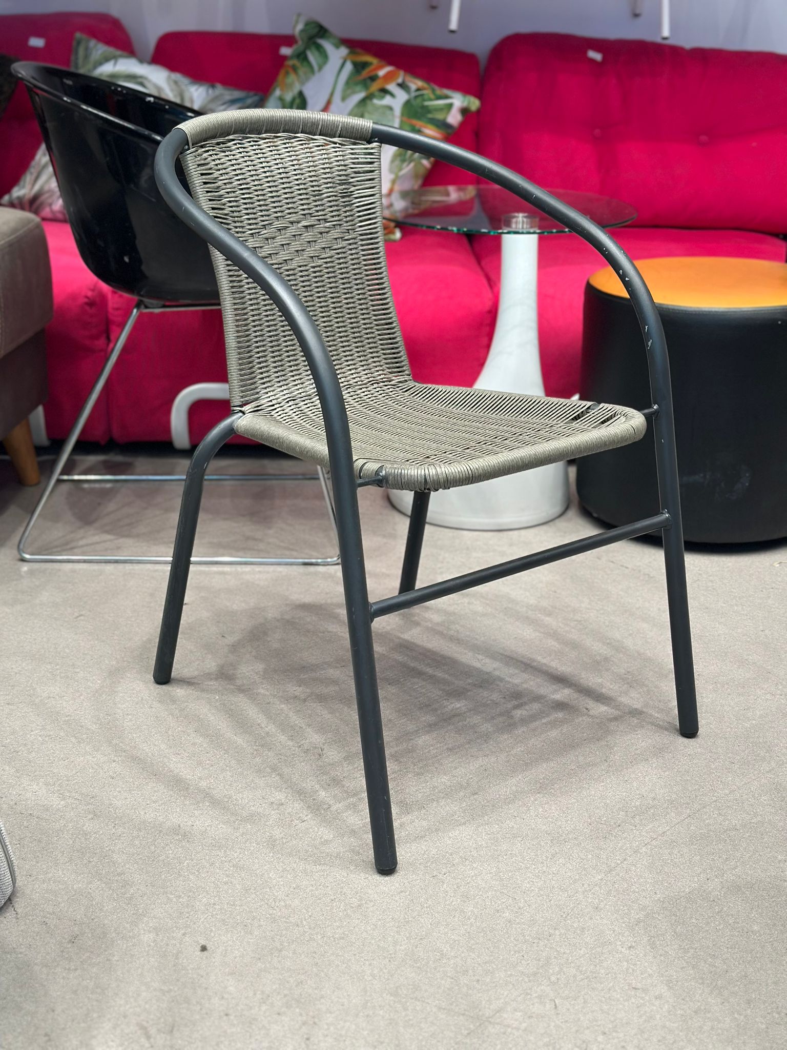 Chaise de terrasse empilable (26 pièces disponibles)