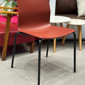 Chaise empilable BULO BORDEAUX - VVD Bistro (10 pièces disponibles)