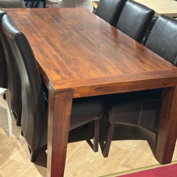 Table à manger en bois - H&H