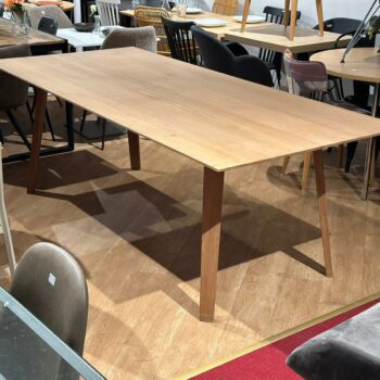 Table à manger en chêne massif - Ottawa