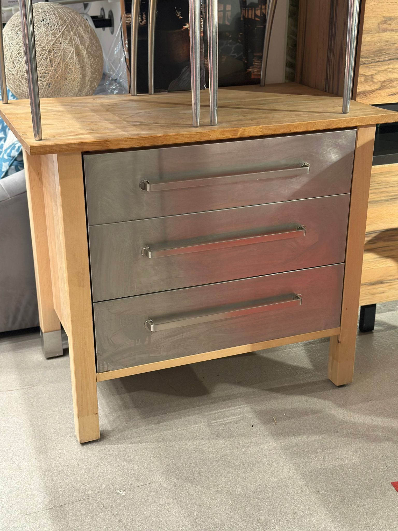 Meuble de cuisine avec tiroirs inox IKEA - VARDE