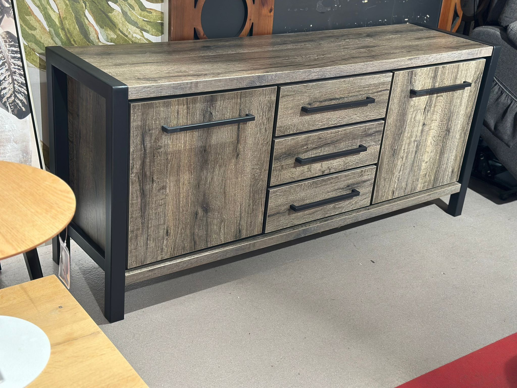 Buffet en bois 3 tiroirs et 2 porte - Image 2