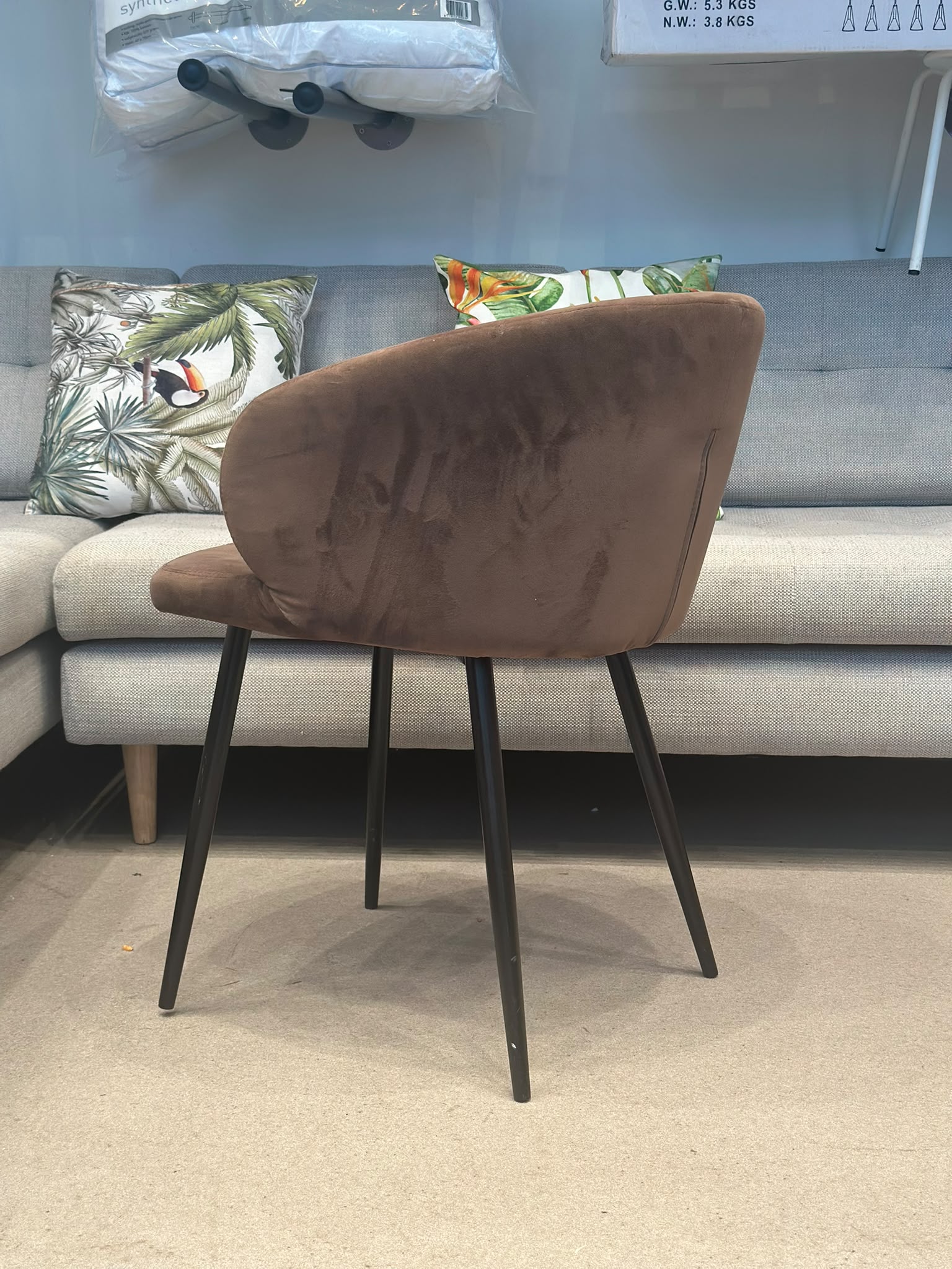 Chaise salle à manger en velours - Image 2