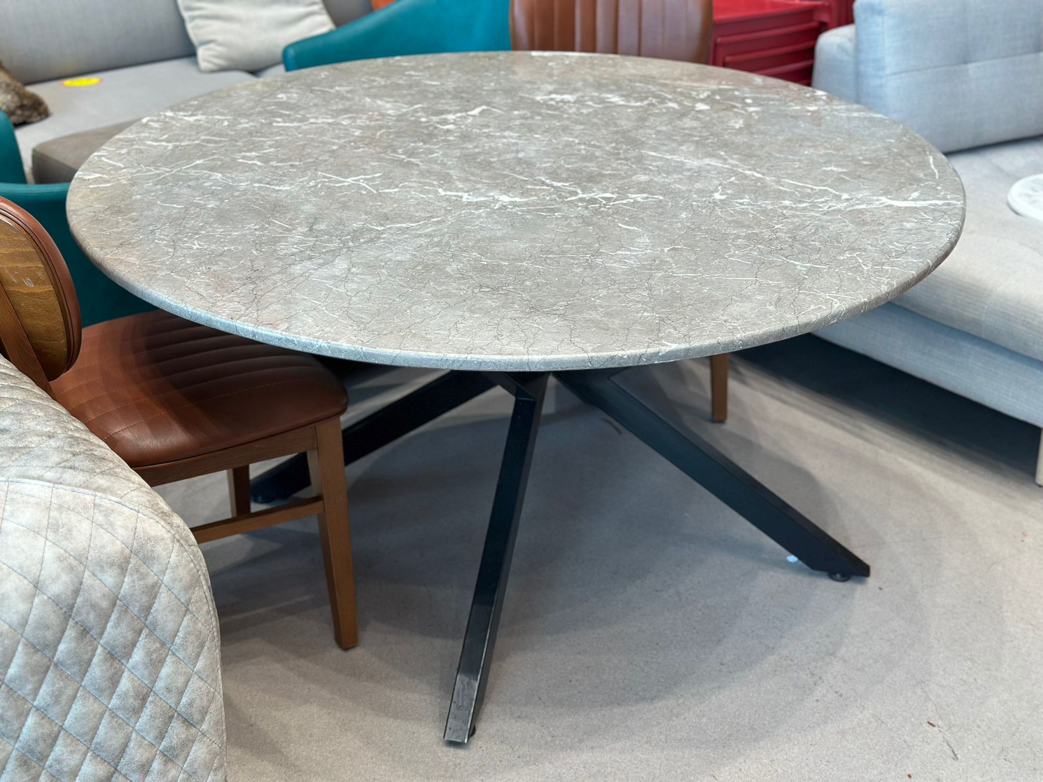 Table à manger ronde en marbre - Image 5