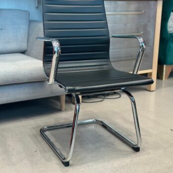Chaise de reunion/office (6 pièces disponibles)