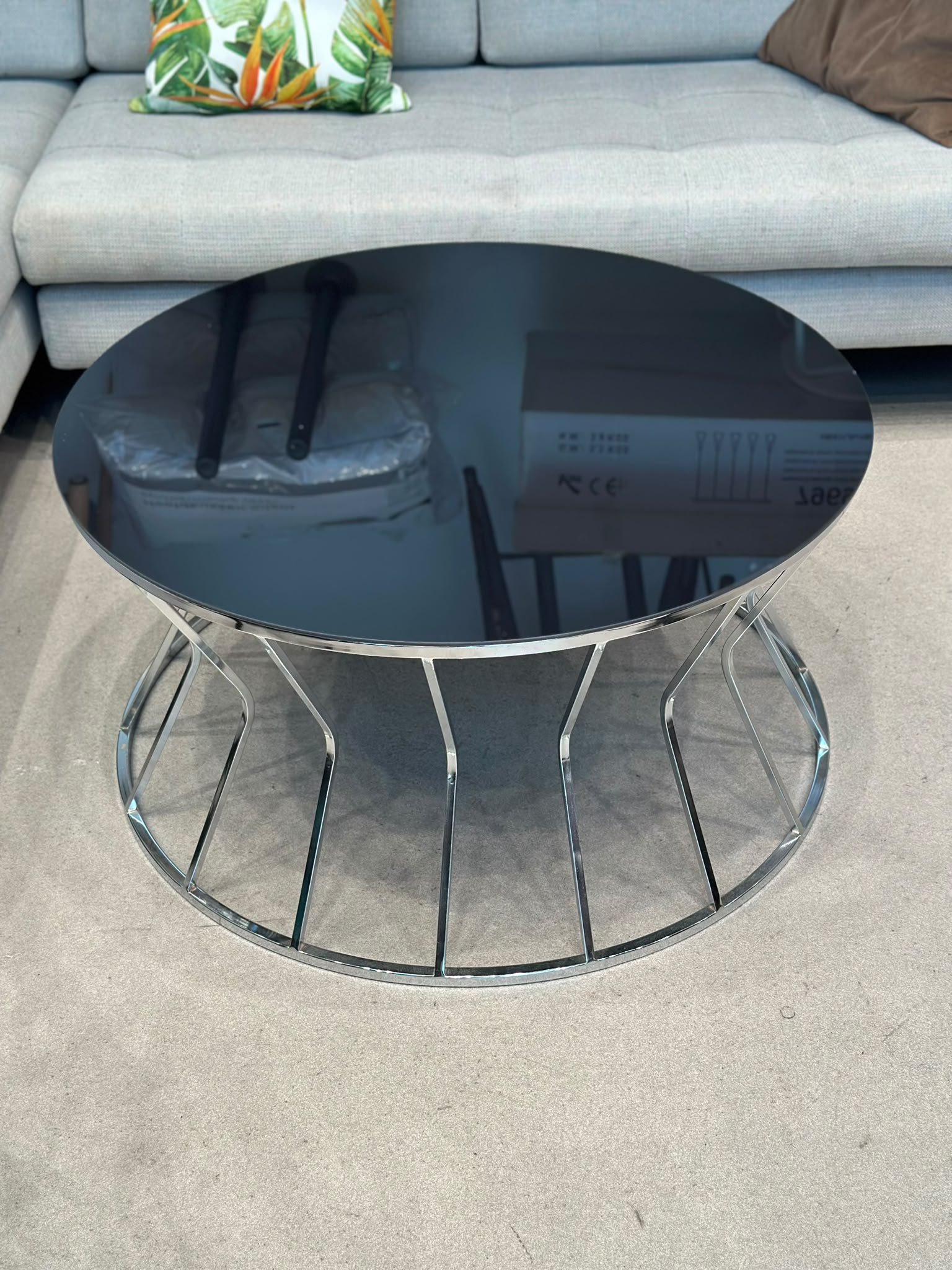 Table de salon ronde plateau en verre miroir - Image 2