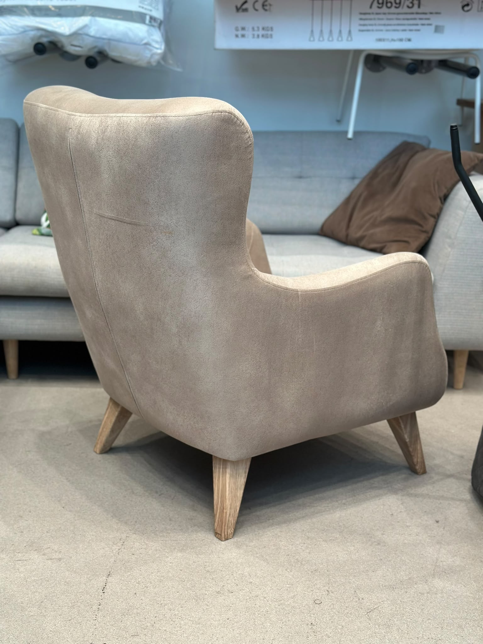 Fauteuil en velours beige - Image 3