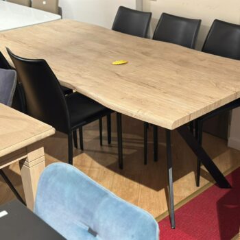 Table à manger style industriel