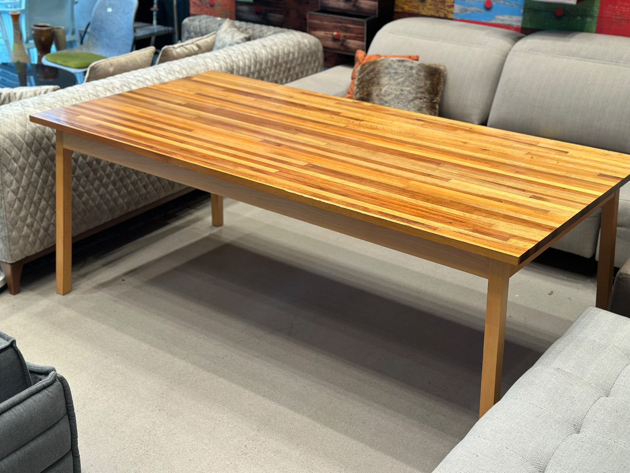 Table à manger en bois - Image 4